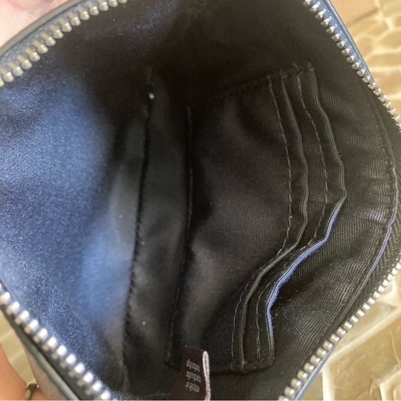 SOLD! Coach Boxed Corner Zip Wristlet Snowman Print in Silver/Midnight Multi - Picture 9 of 10